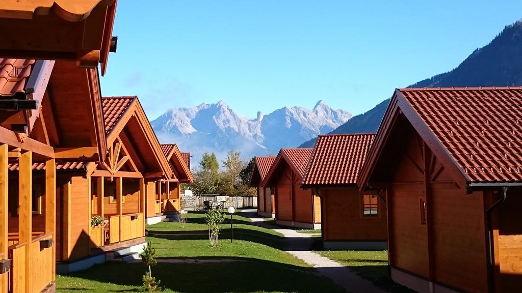 Feriendorf Oberreit Hotell Maishofen Exteriör bild